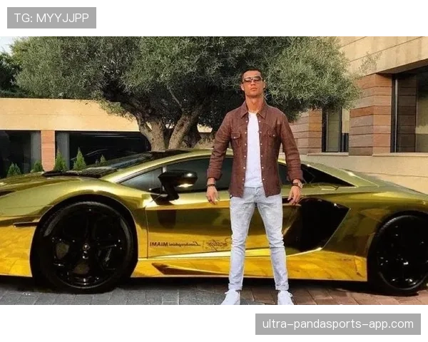 C罗开豪车送小狗出门，这奢侈生活跟普通人差太远了吧？